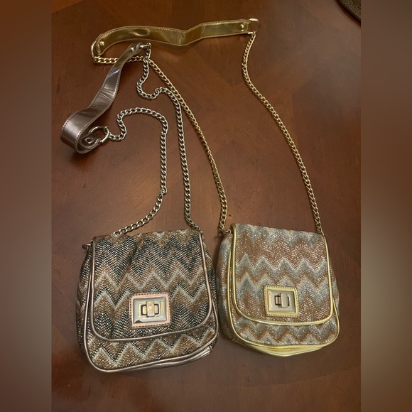 ALDO sparkly purses (2) one gold bag & one silver bag fantastic shape Circa 2009 - Picture 13 of 16